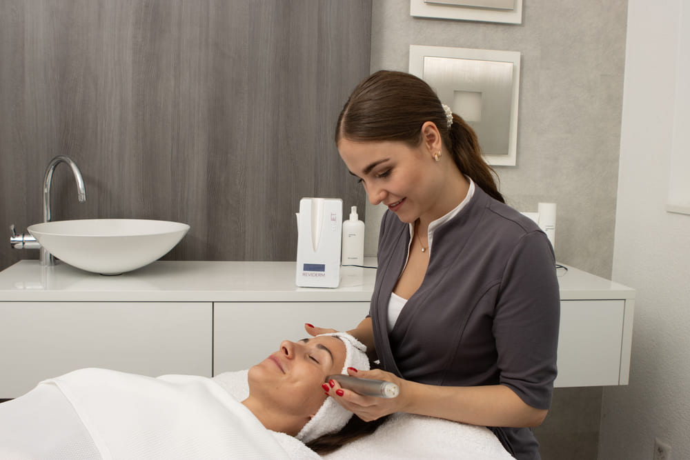 CellJet-Reviderm-baar-zug