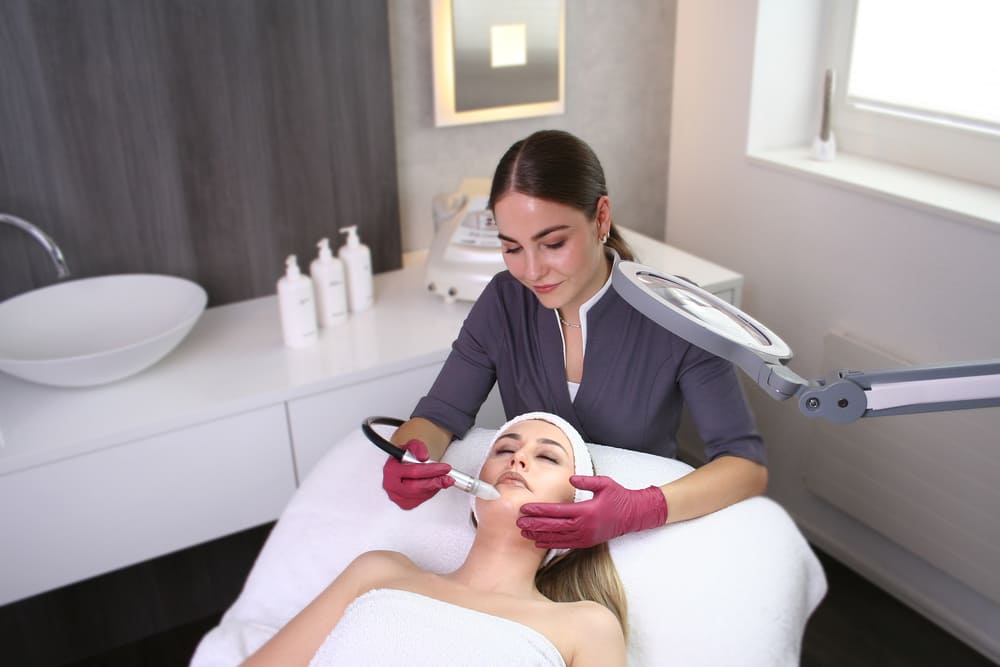 Microdermabrasion2-Tamara-Agner